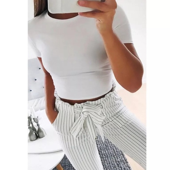 Basic white crop top - Picture 1 of 5
